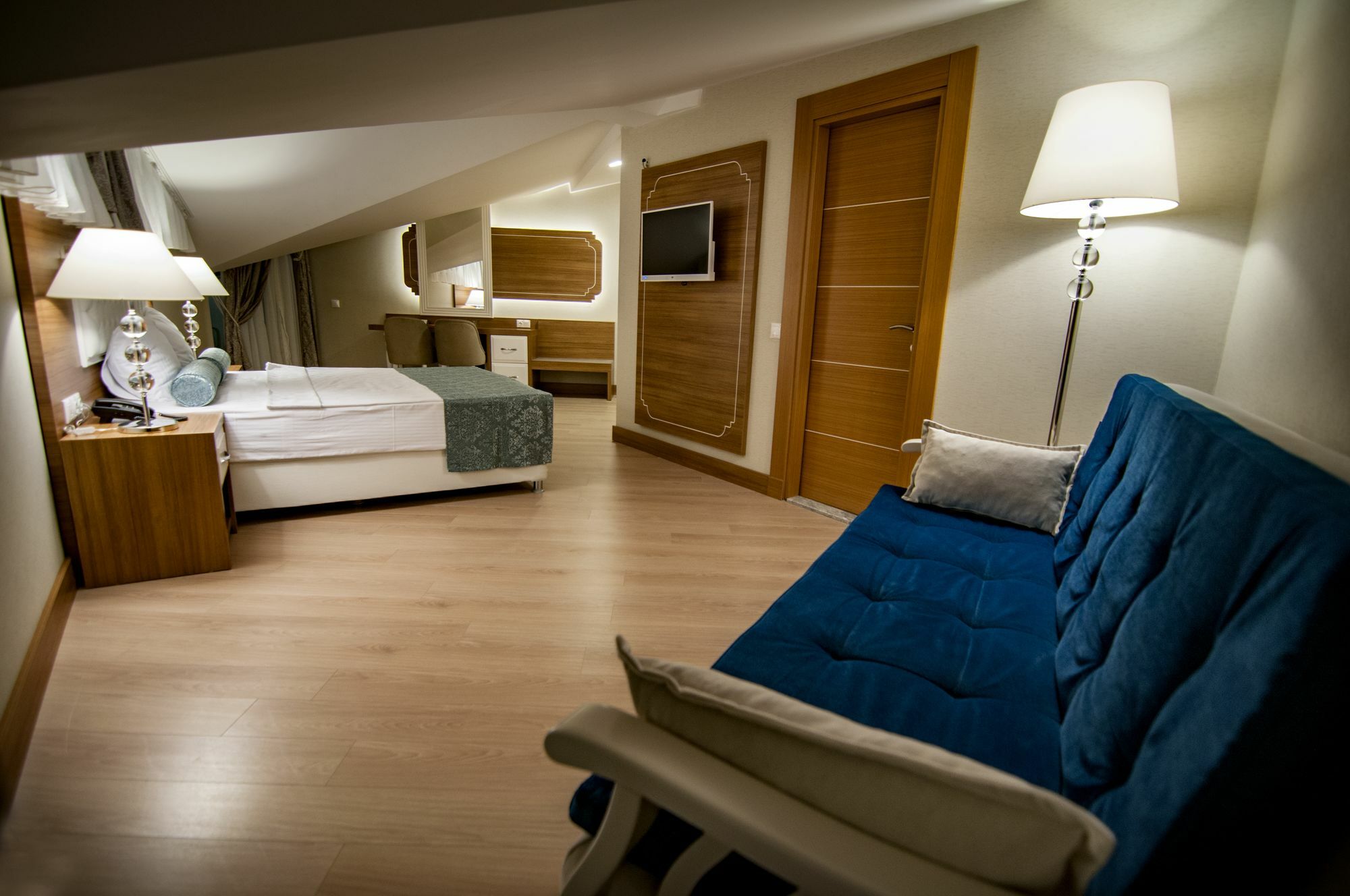 Hotel Exelans 3*