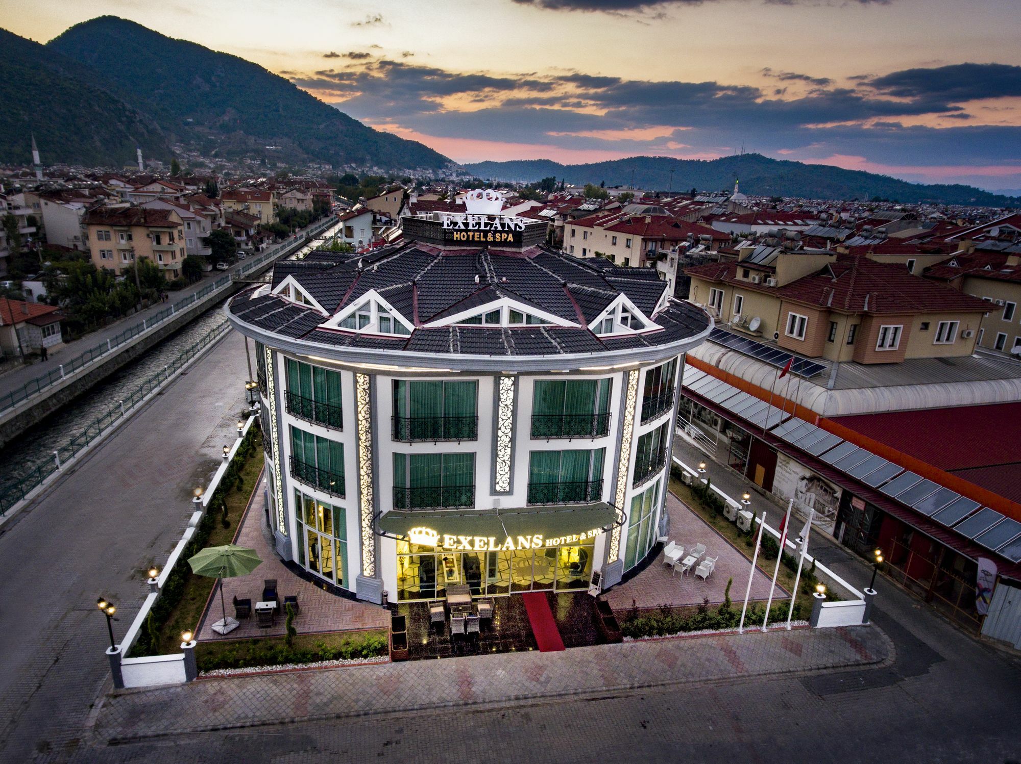 Hotel Exelans