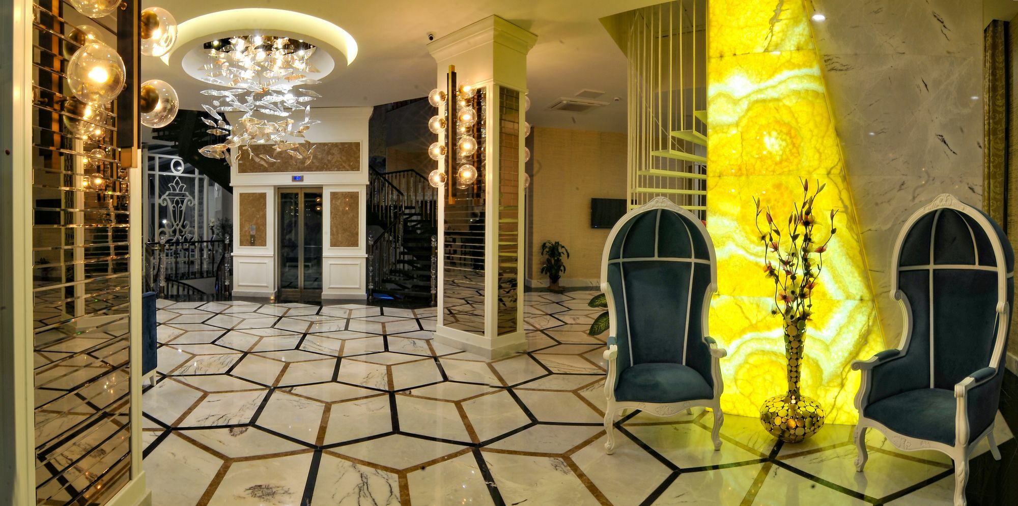 Hotel Exelans 3*