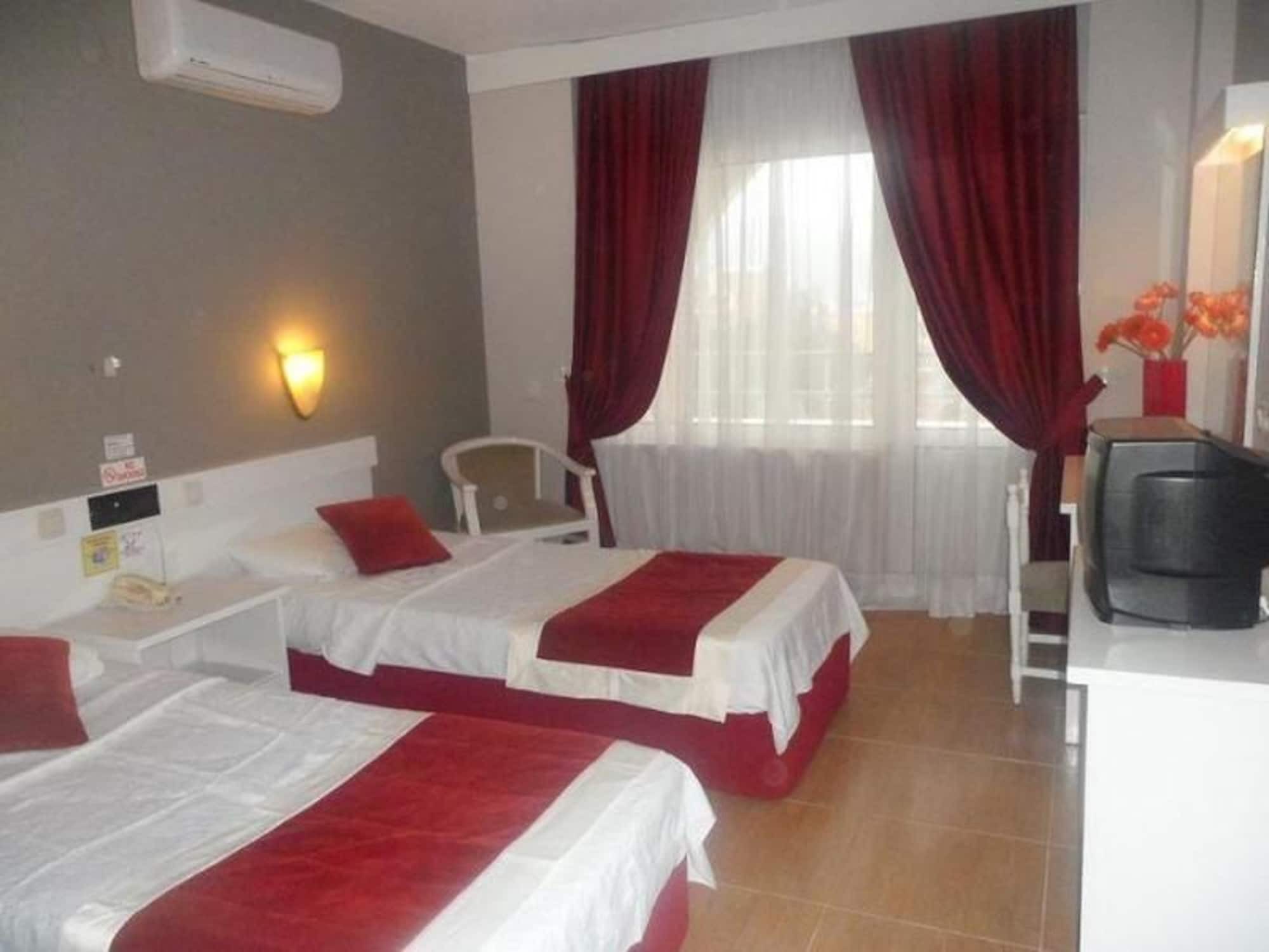 Hotel Club Atrium &