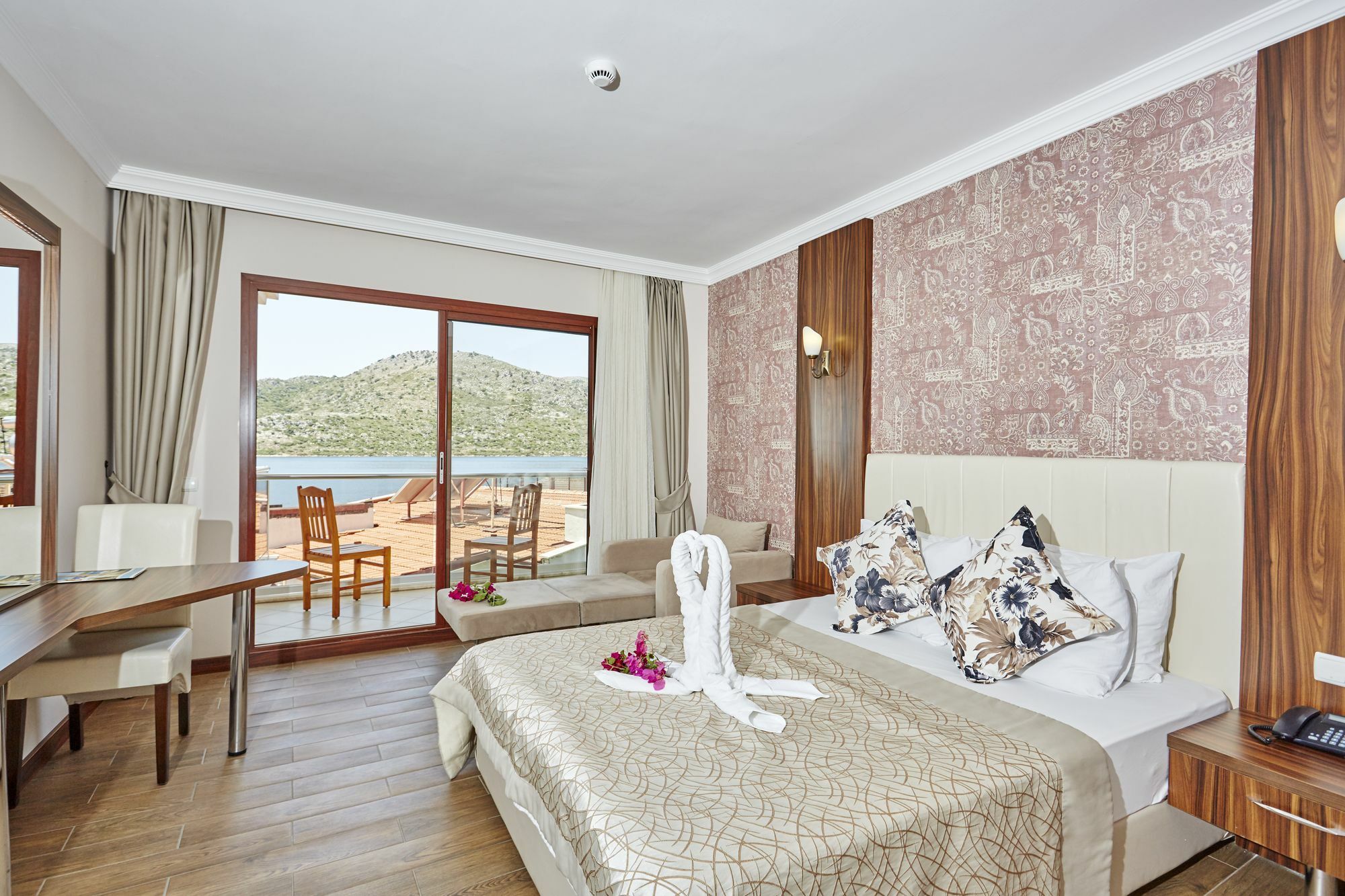 Tymnos Hotel
