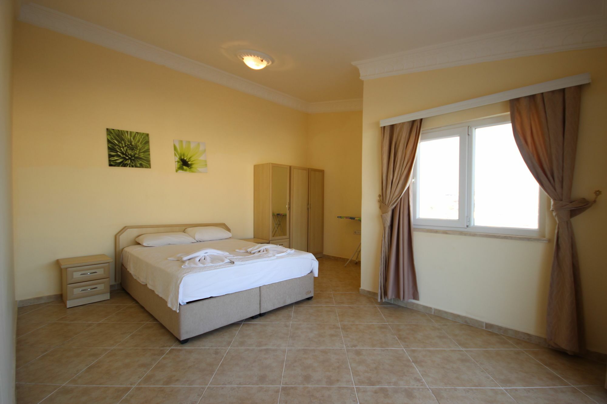 Apartment Malibu Residences *