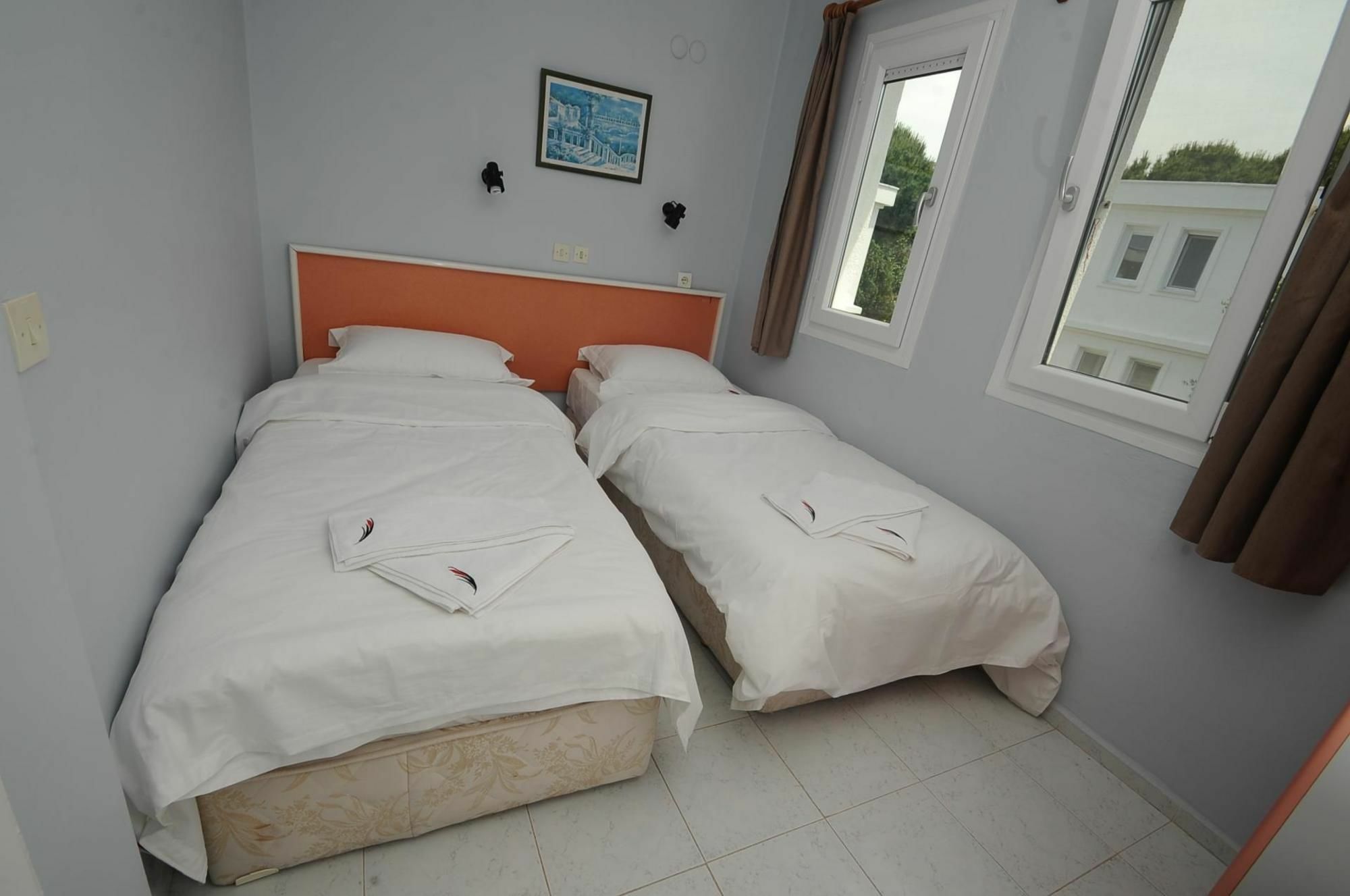 Hanedan Flora Aparthotel