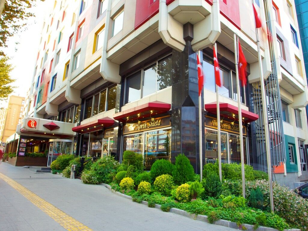 Ramada By Wyndham Old Hotel 4*