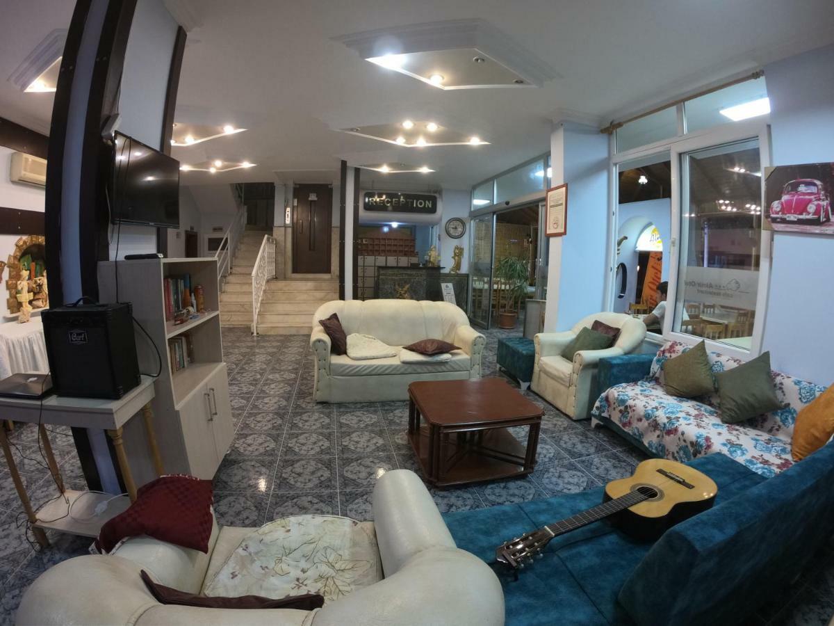 Hotel Almir