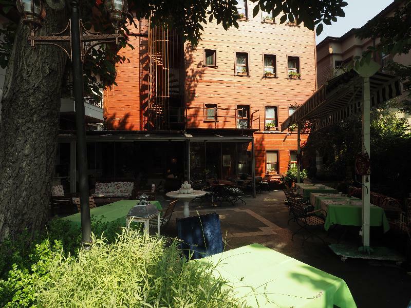 Rose Garden Hotel
