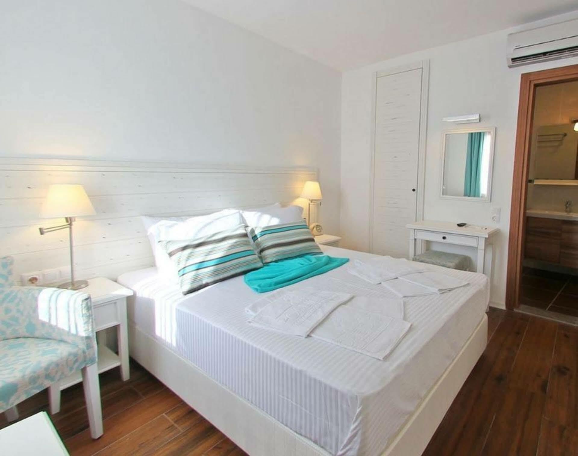 Poseidon Boutique And Yacht Club Selimiye Hotel