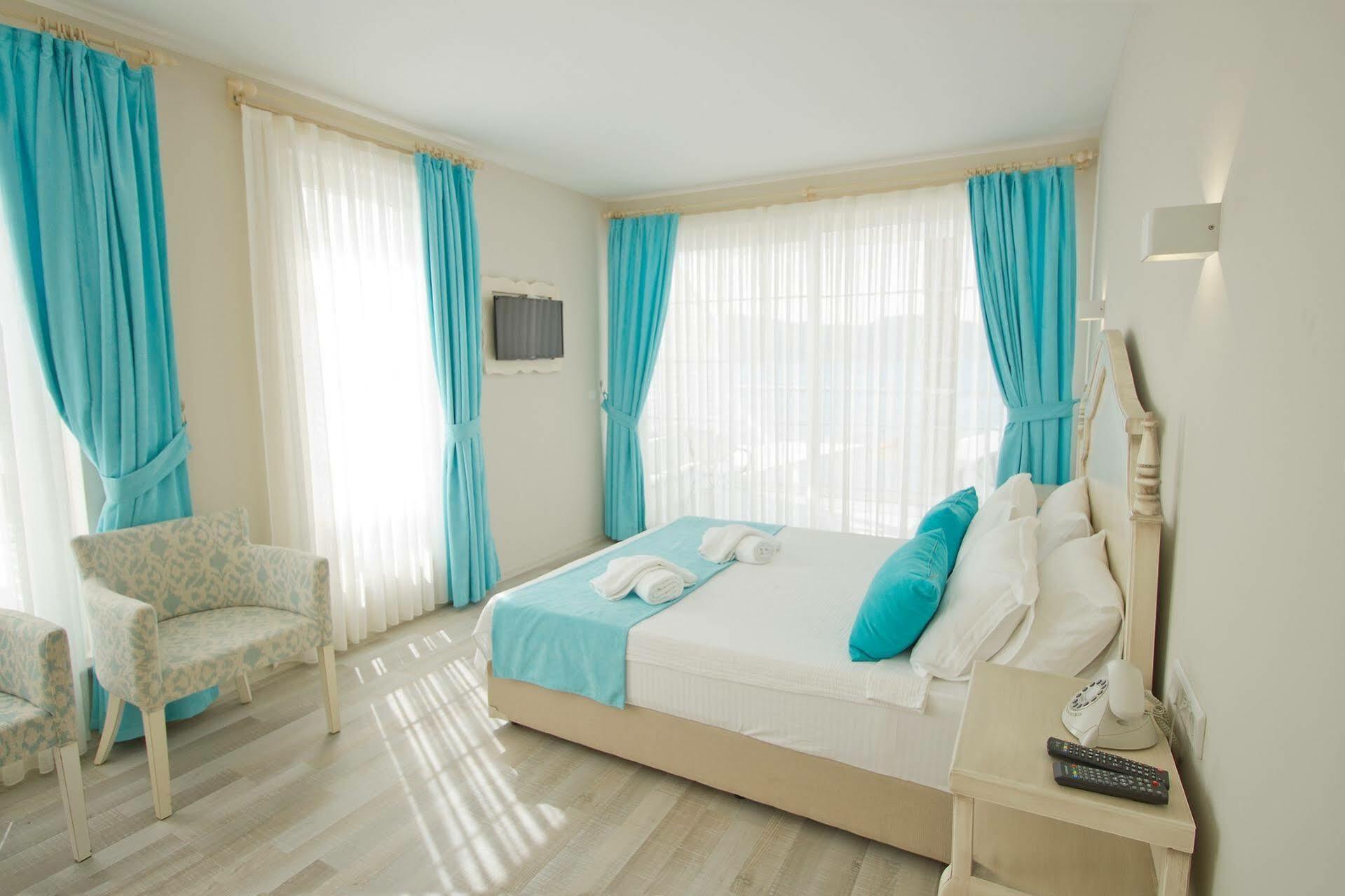 Hotel Poseidon Boutique And Yacht Club Selimiye 4*