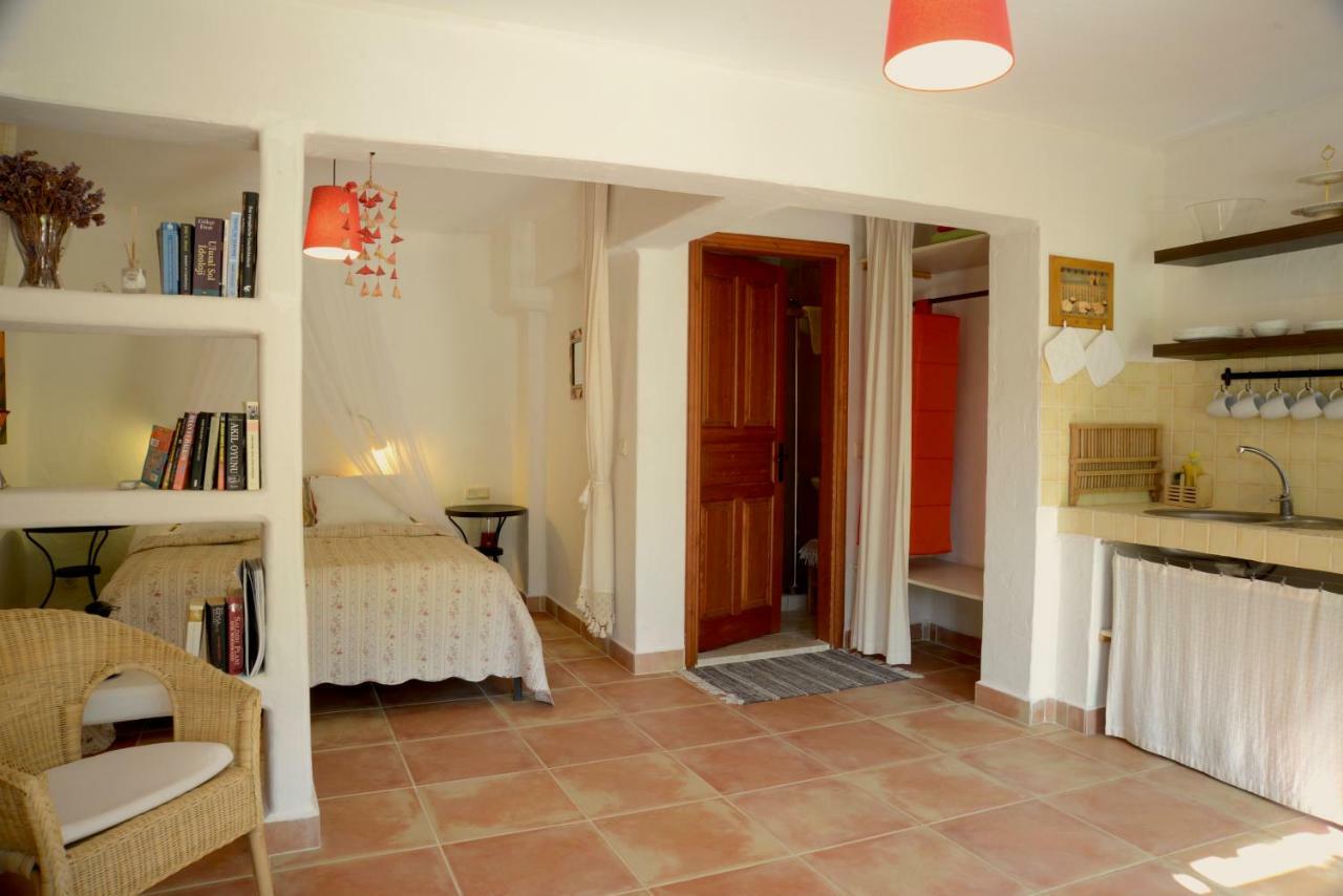 Narlidere Apartment *