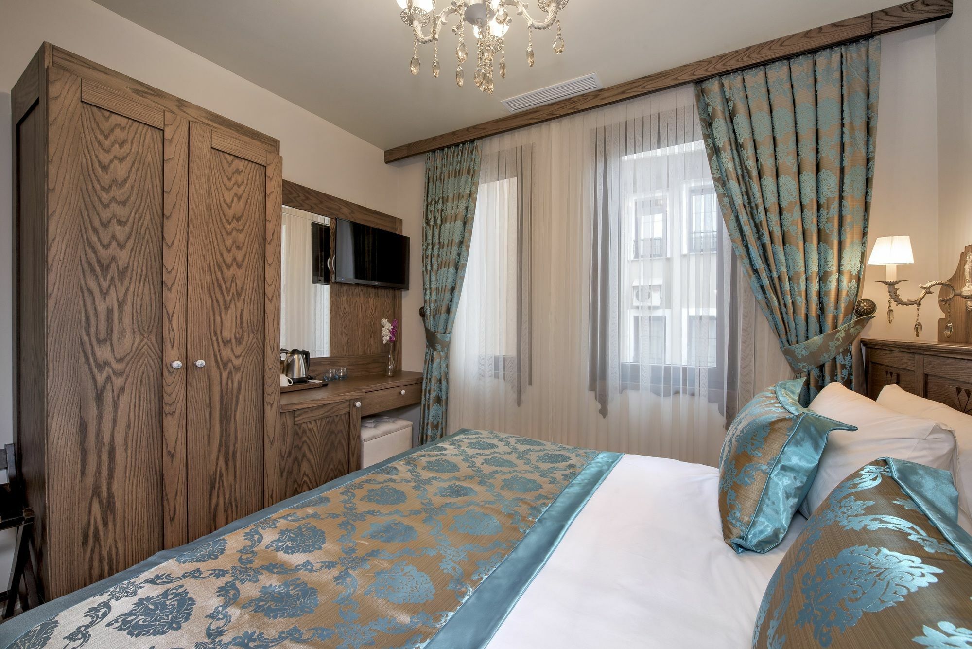 Perapolis Istanbul