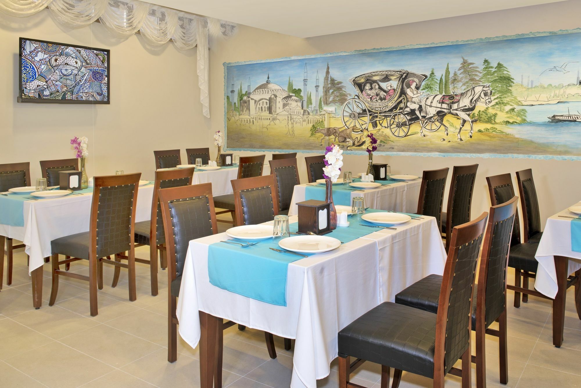Hotel Perapolis 3*