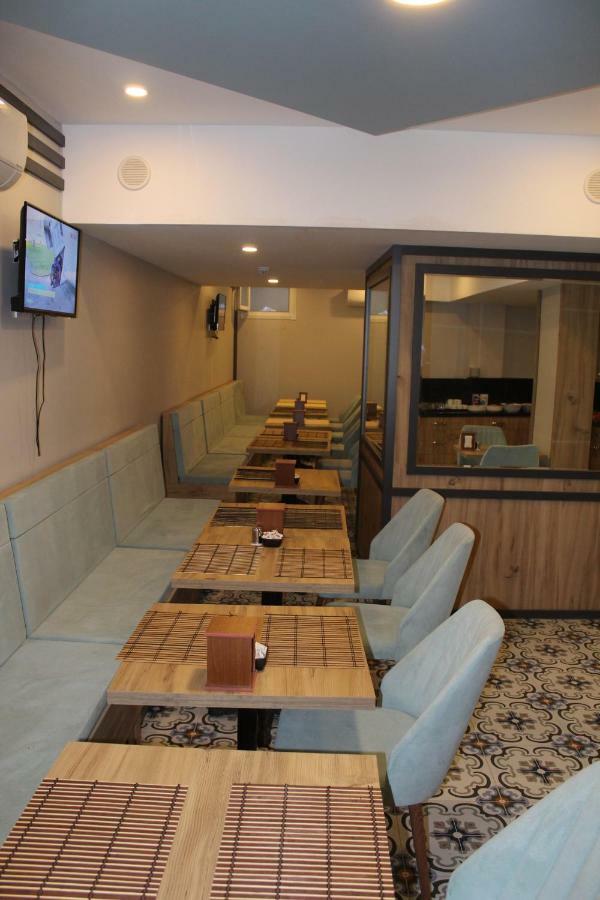 Hotel The Lola 3*