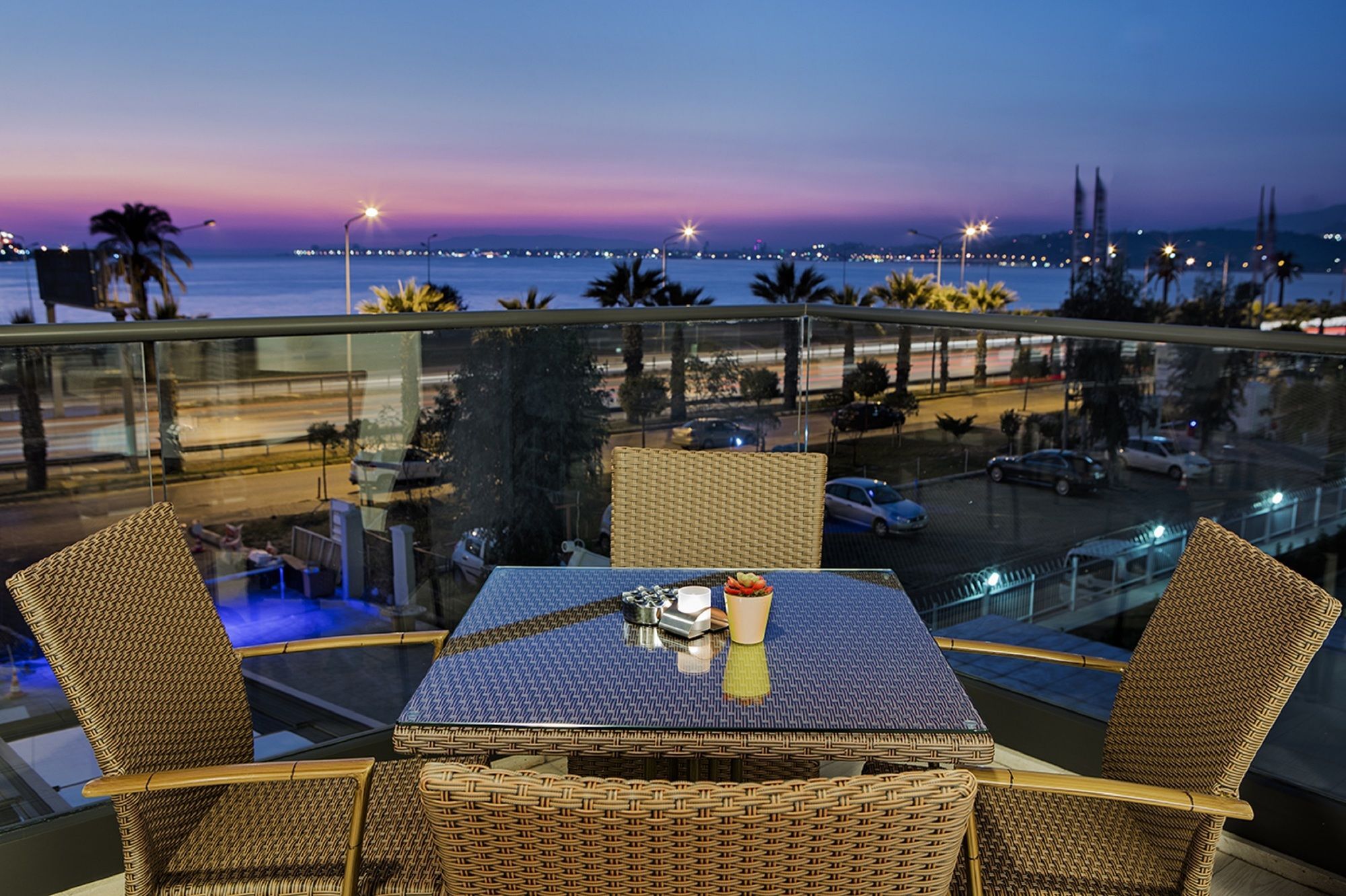 Hilton Garden Bayrakli Hotel 4*