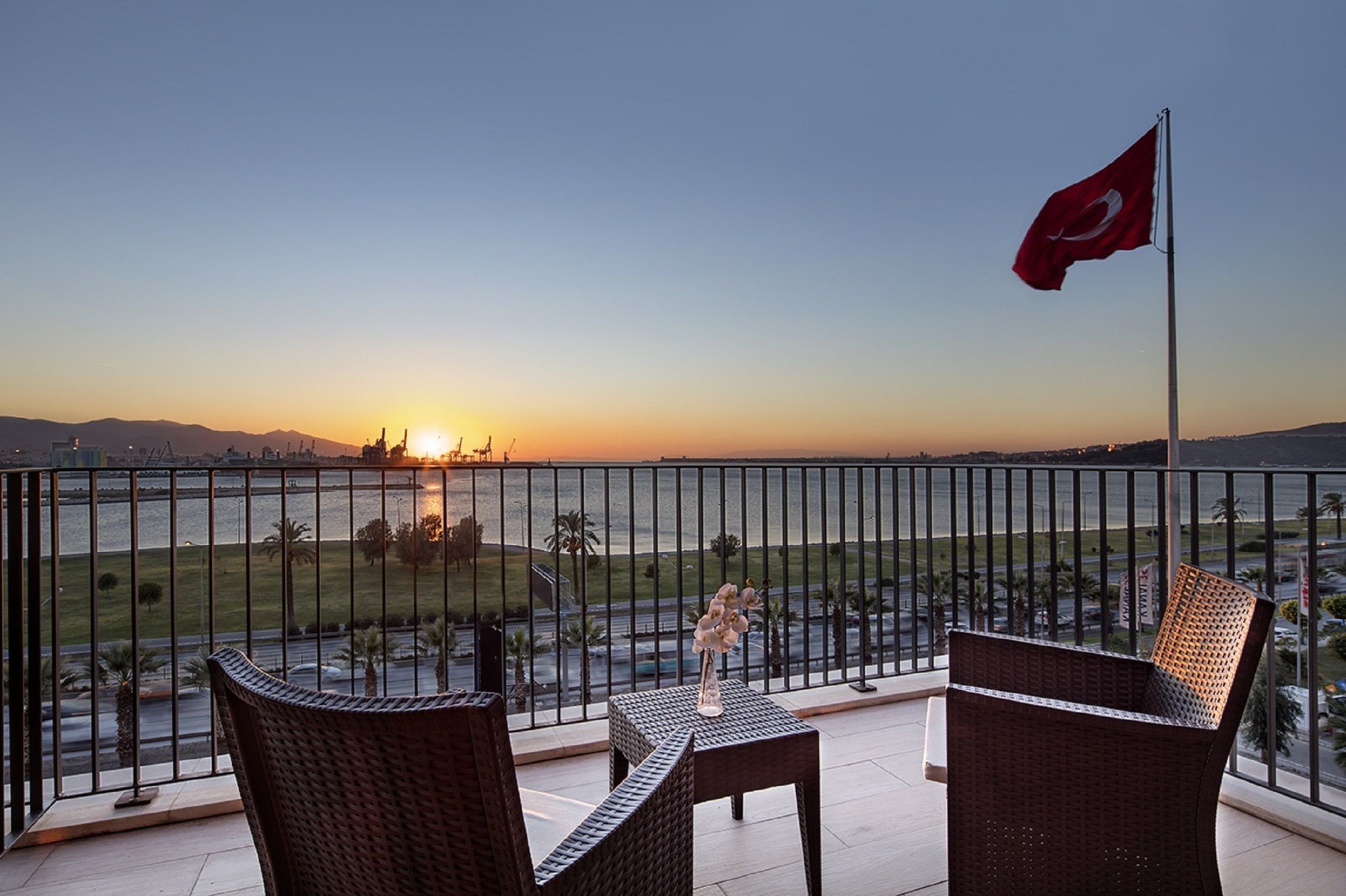 Hilton Garden Bayrakli