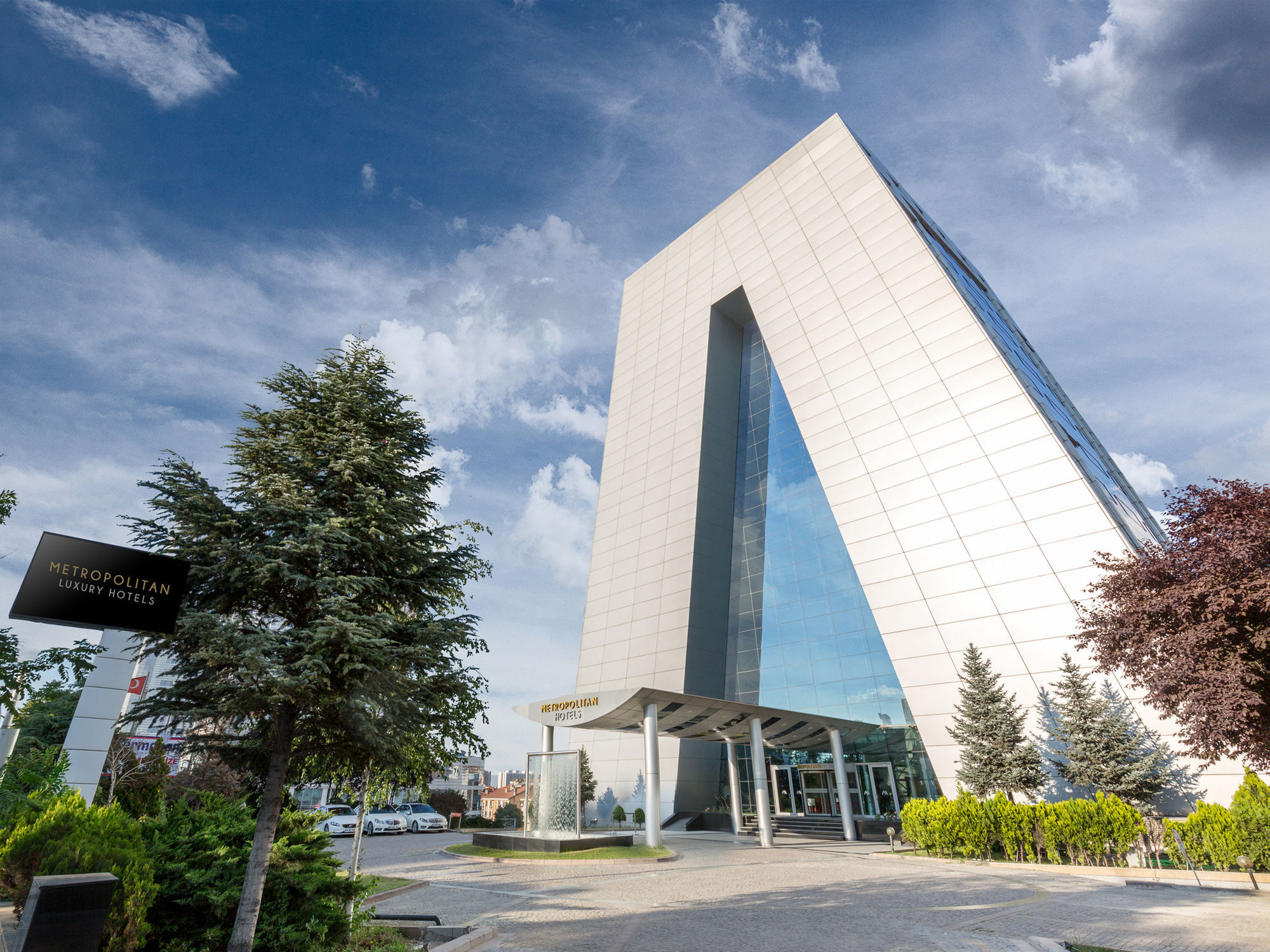 Hotel Metropolitan 5*