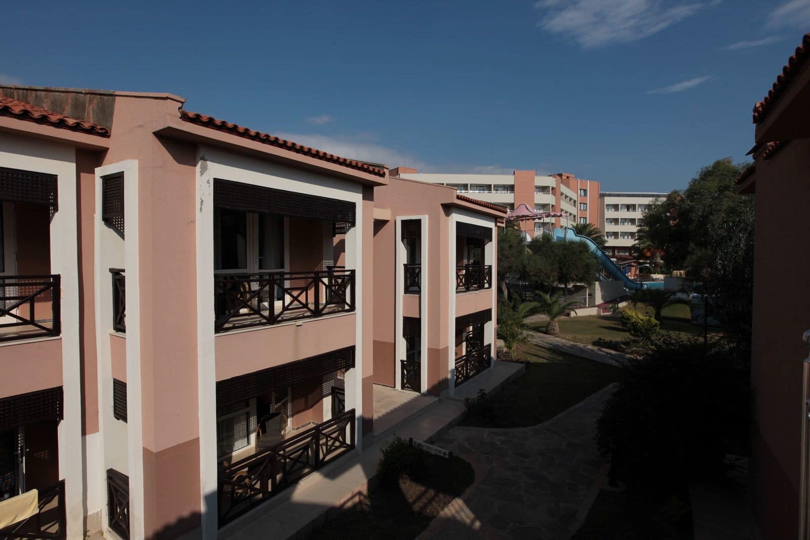 Club Yali & Hotel 5*