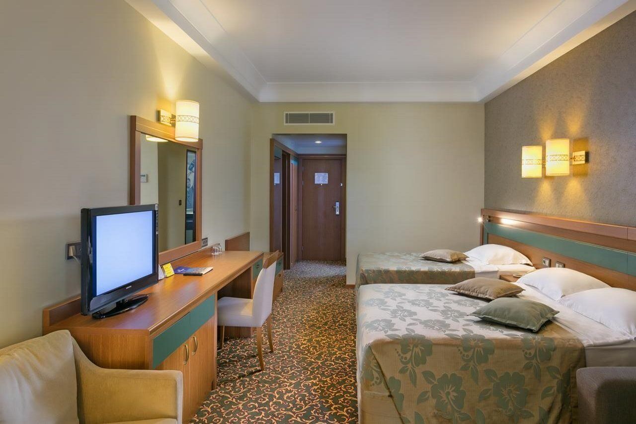Oezkaymak Select Hotel