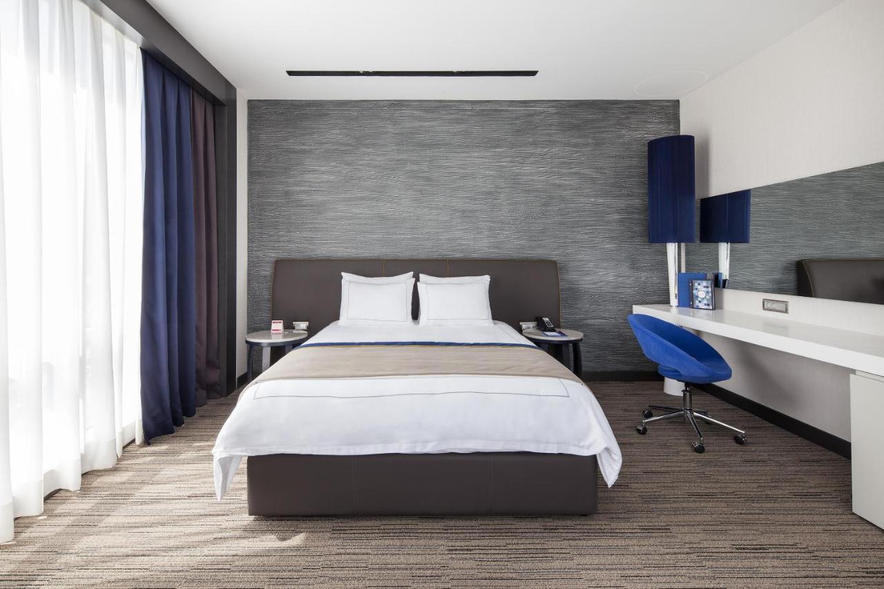 Ramada & By Wyndham Izmir 4*