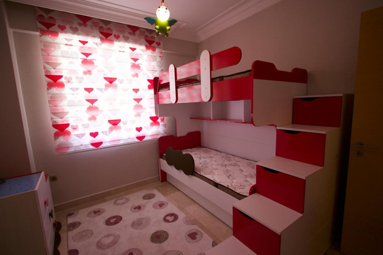Luxury Penthouse In Goldcity Apartment *
