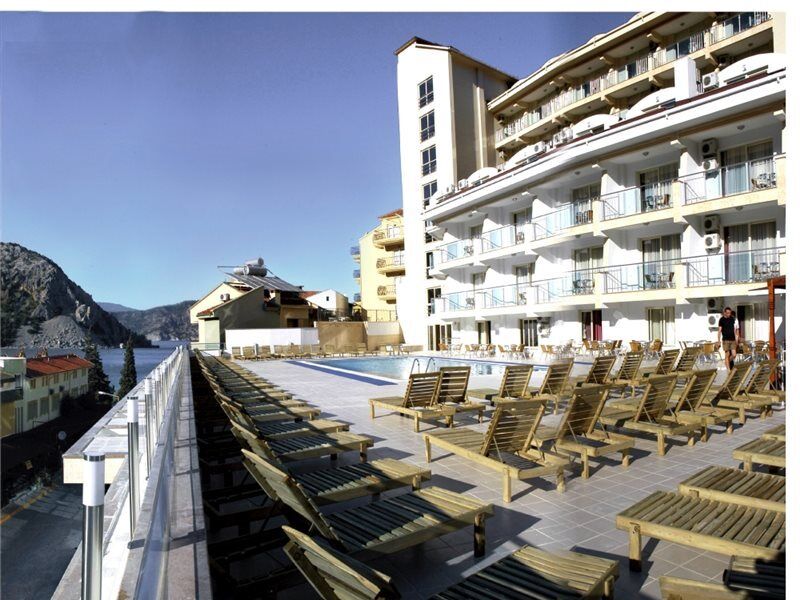 Calipso Beach Hotel 4*