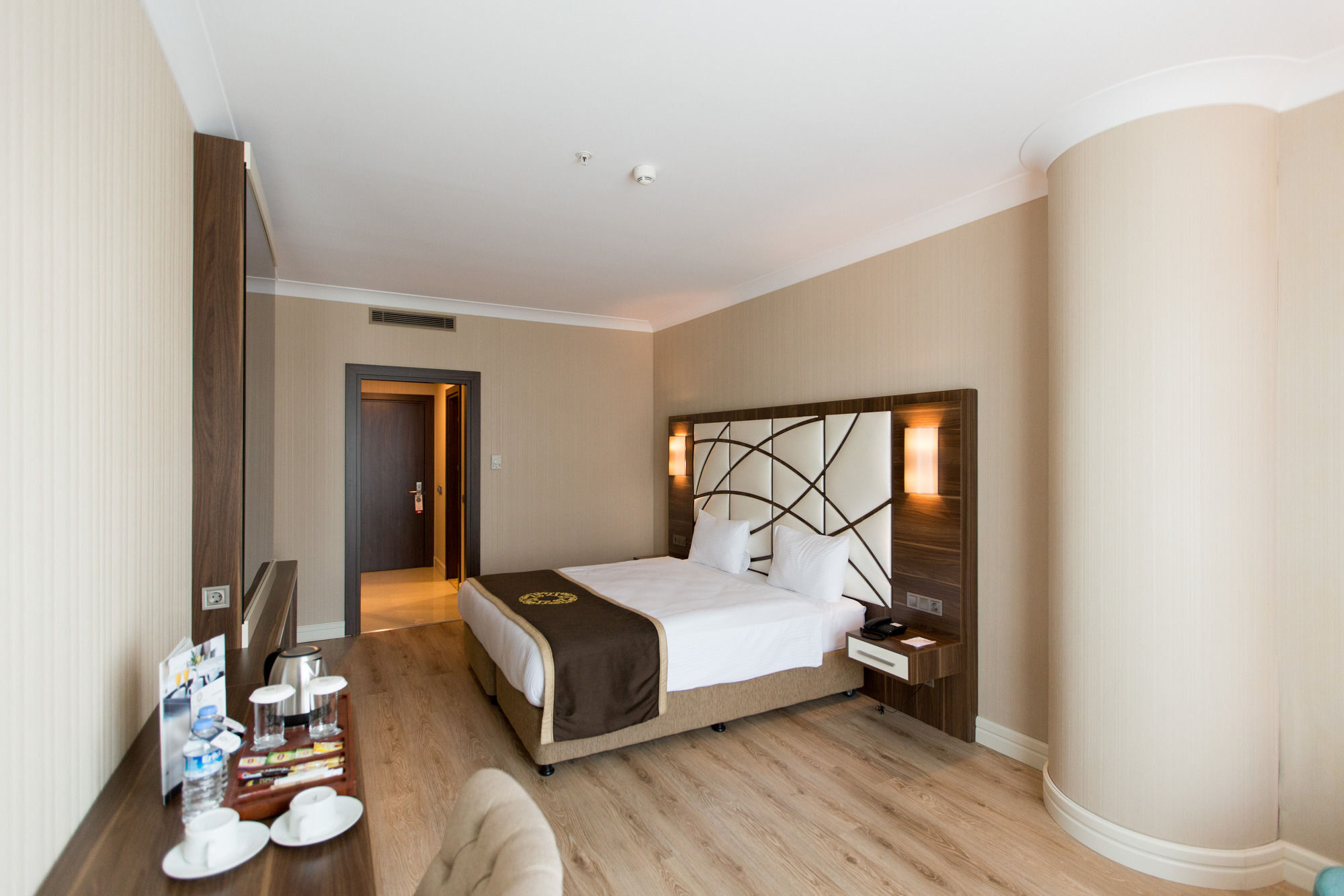 The Grand Mira Business Hotel Hotel