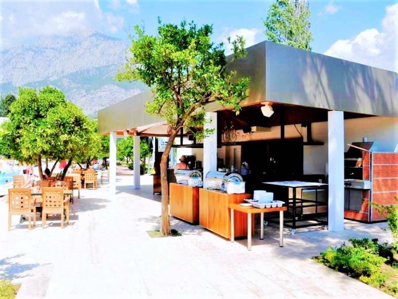 Hotel Batont Garden