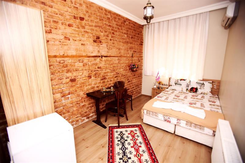 Balat Hotel