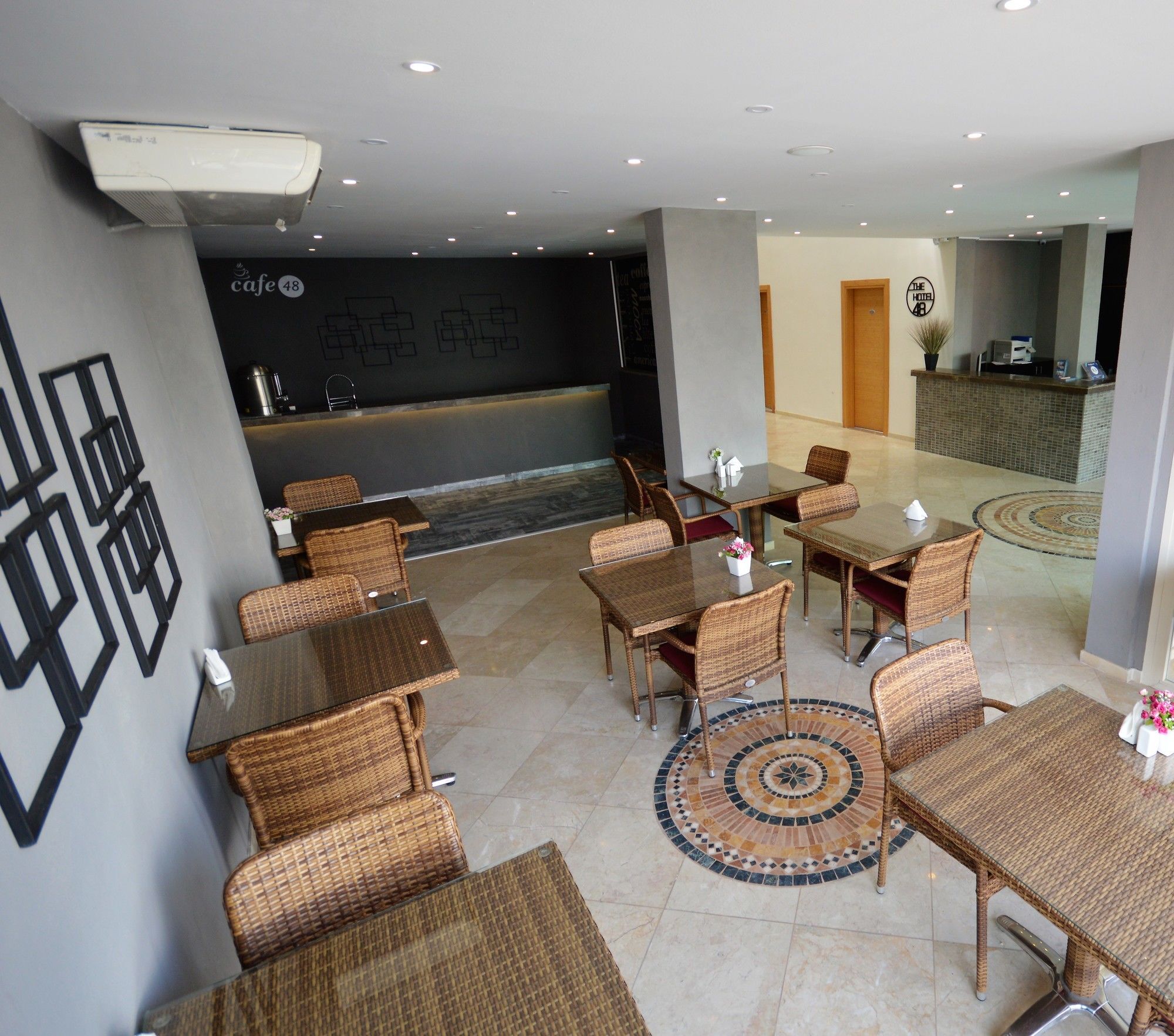 The 48 Hotel 3*