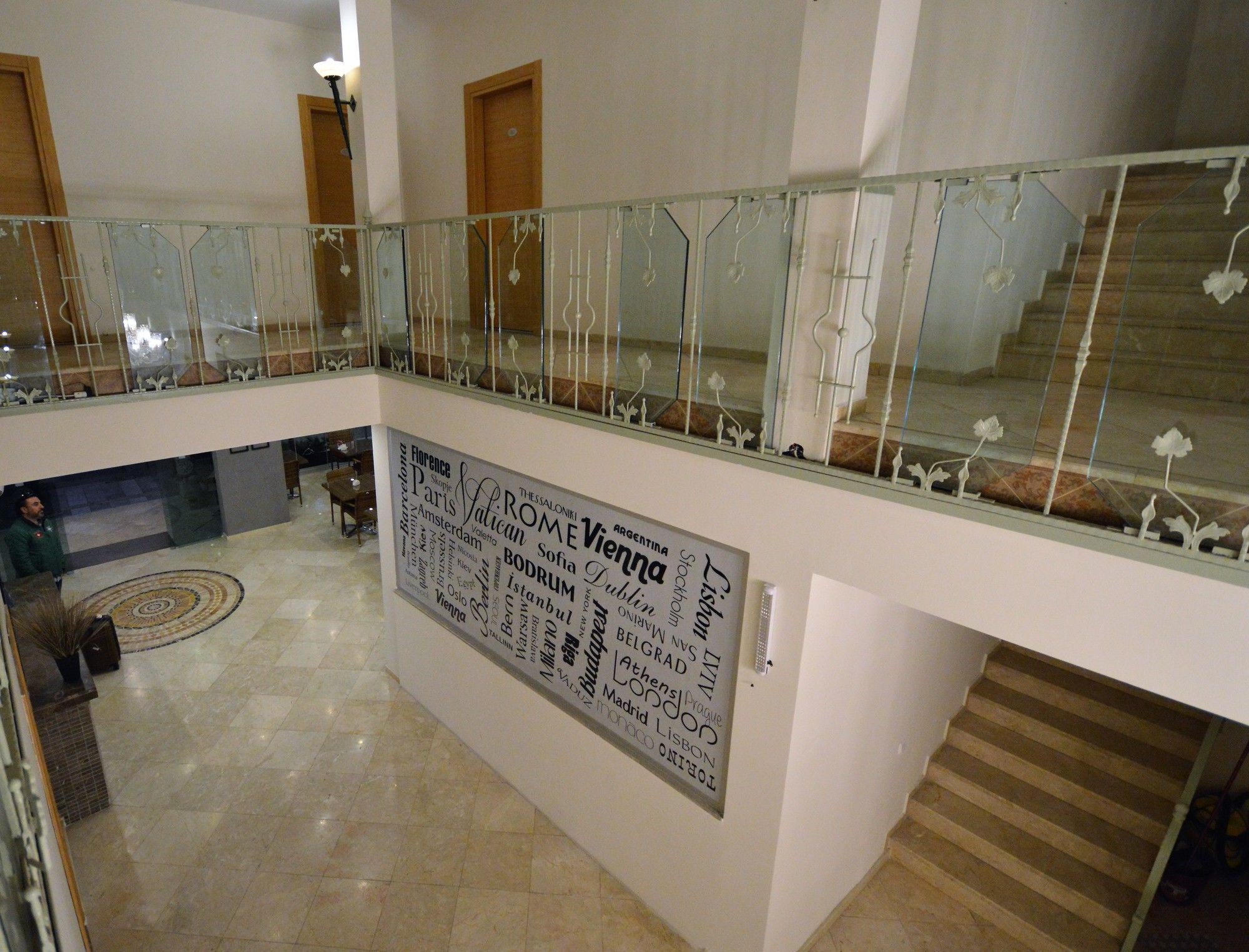 Hotel The 48
