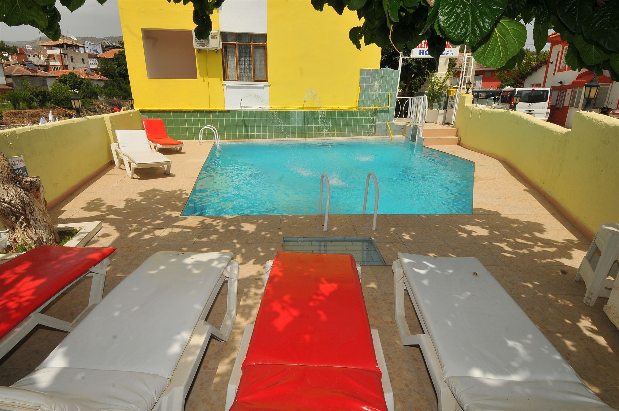 Hotel Kervansaray 3*