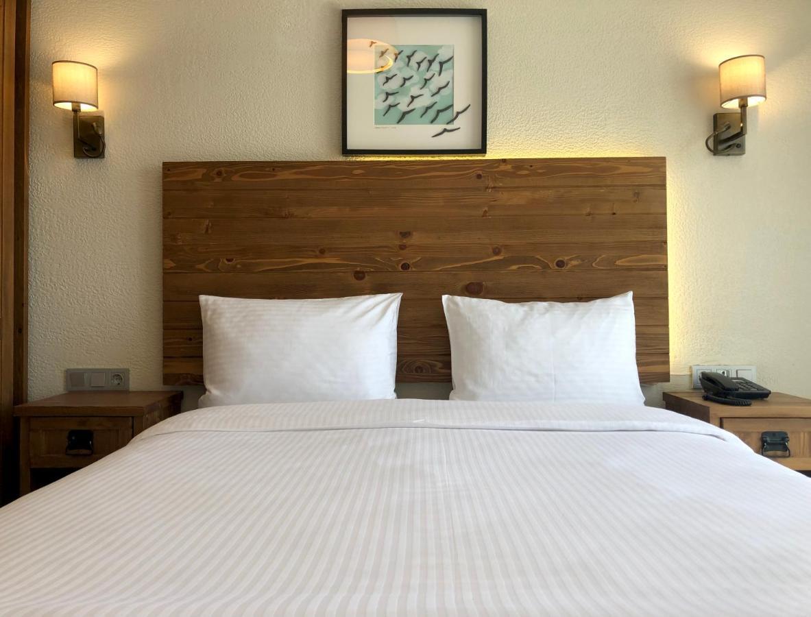 Hotel 8 *