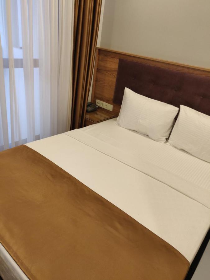 West Palace Hotel 2*