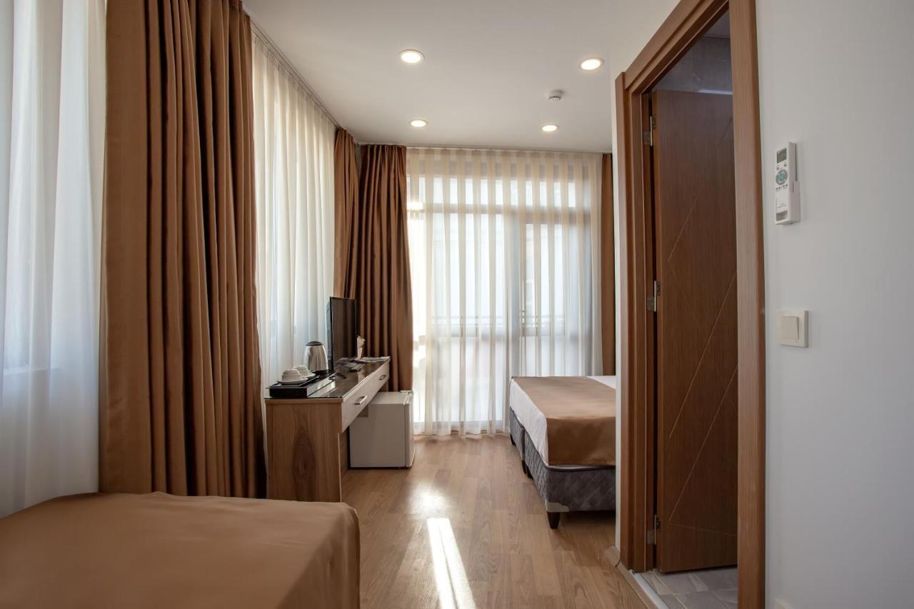 West Palace 2*