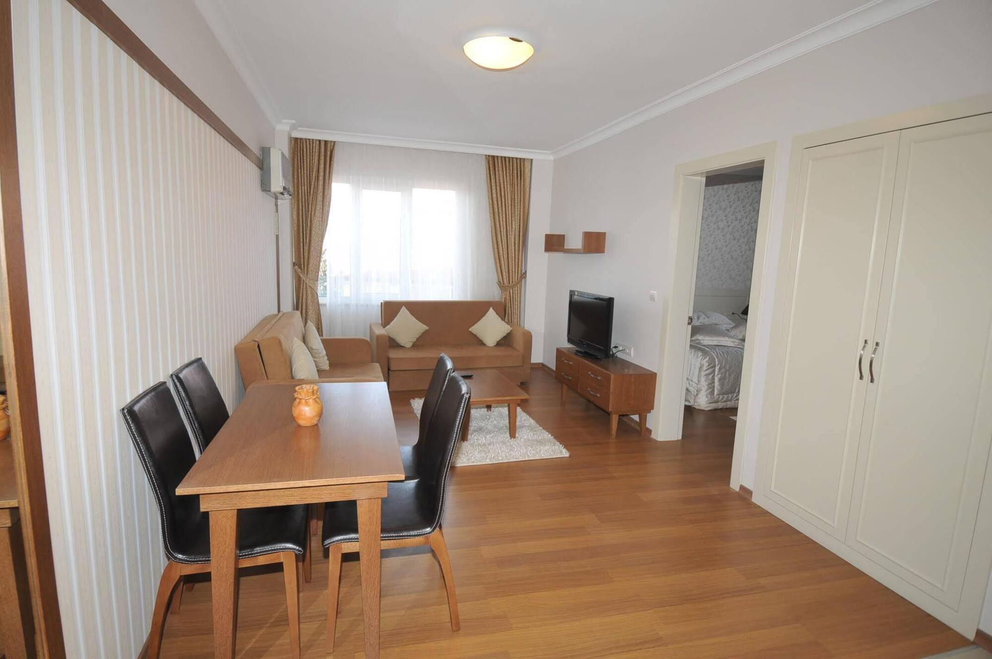 Lycus Hotel