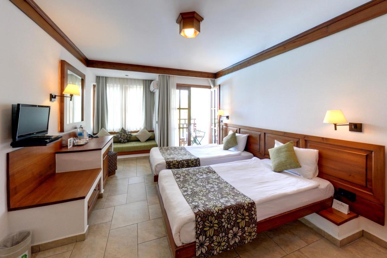 Montana Pine Resort 4*