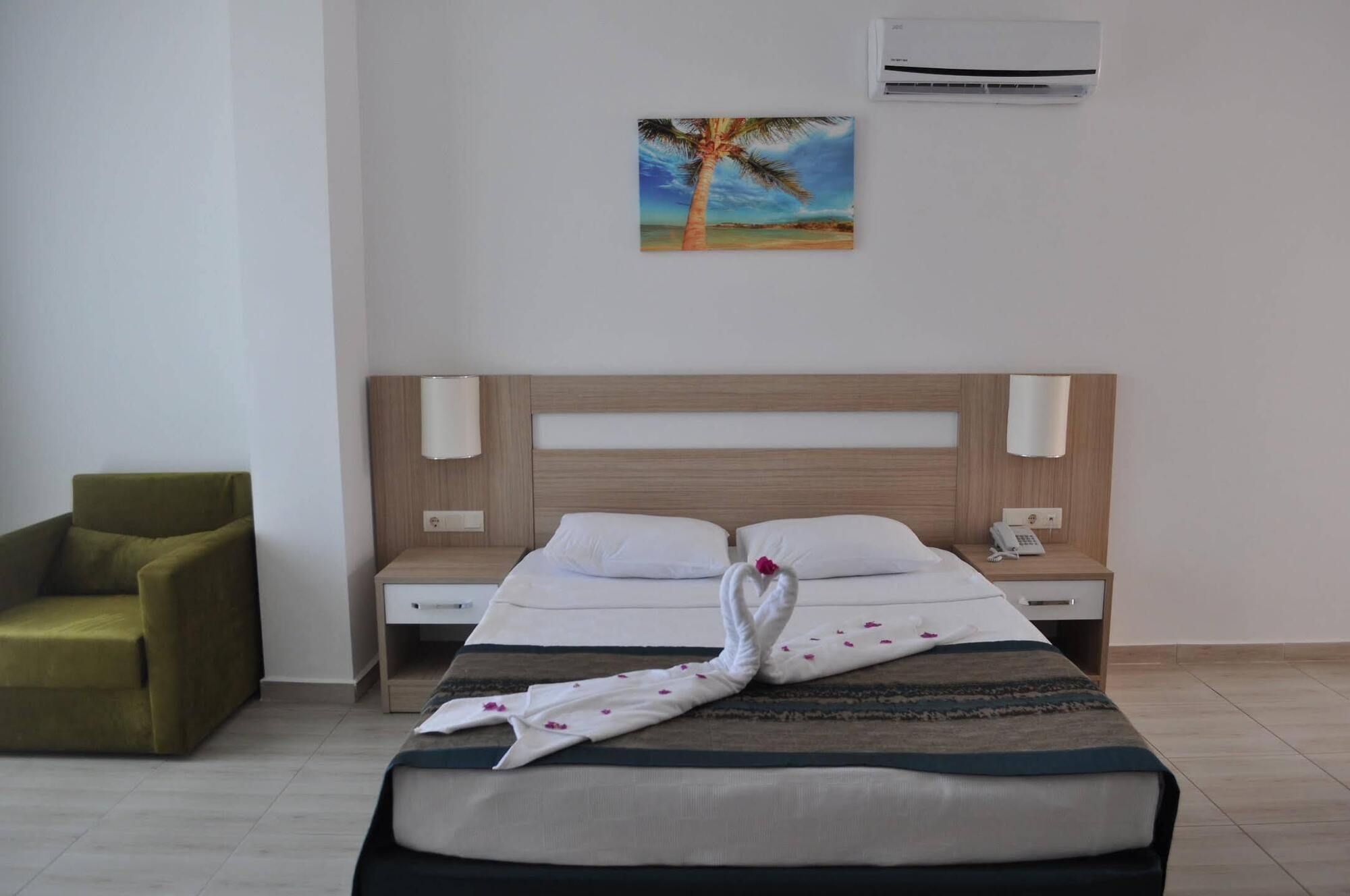 Life Hotel