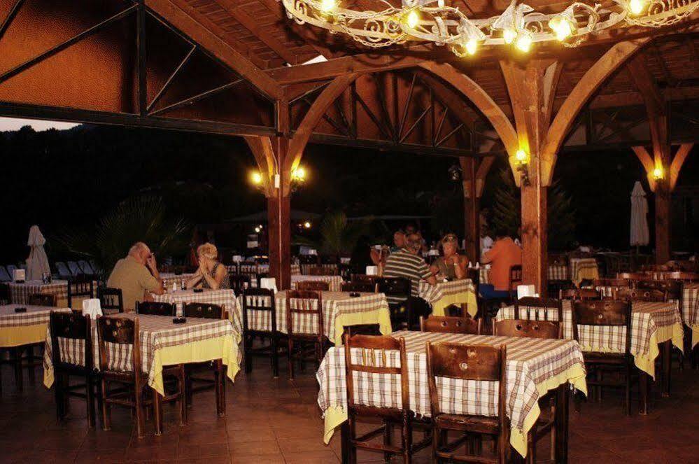 Club Pink Palace Hotel 3*