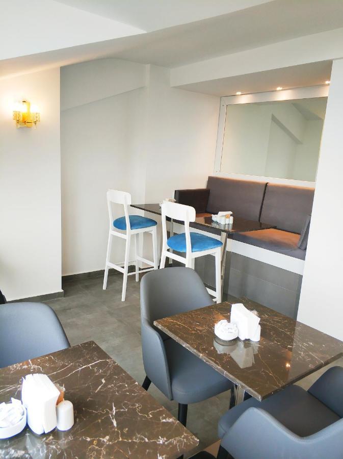 Hotel Ligos *