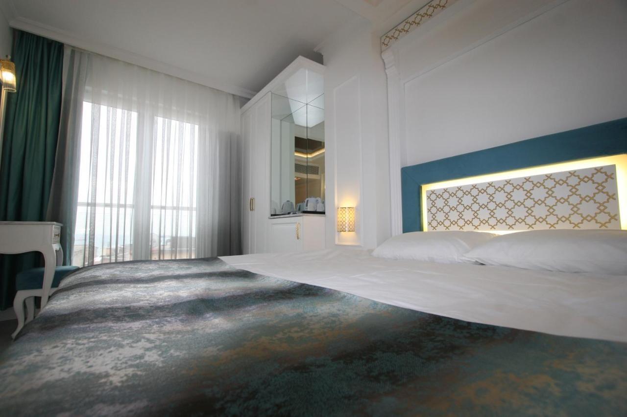 Ligos Hotel *