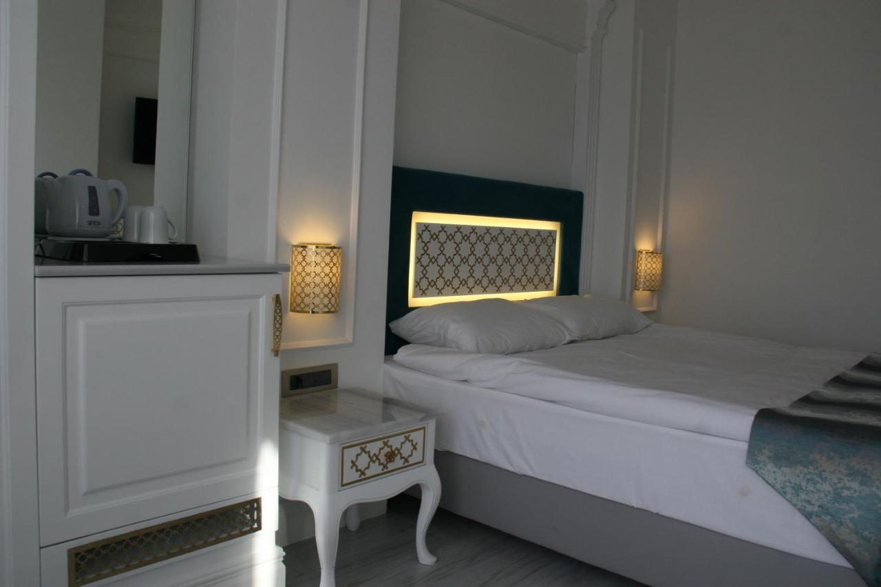 Ligos Hotel