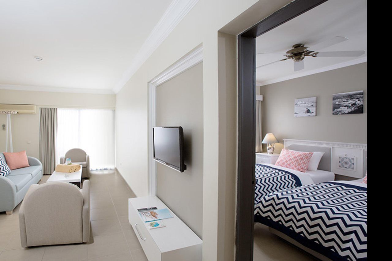 Paloma Marina - Adult Only