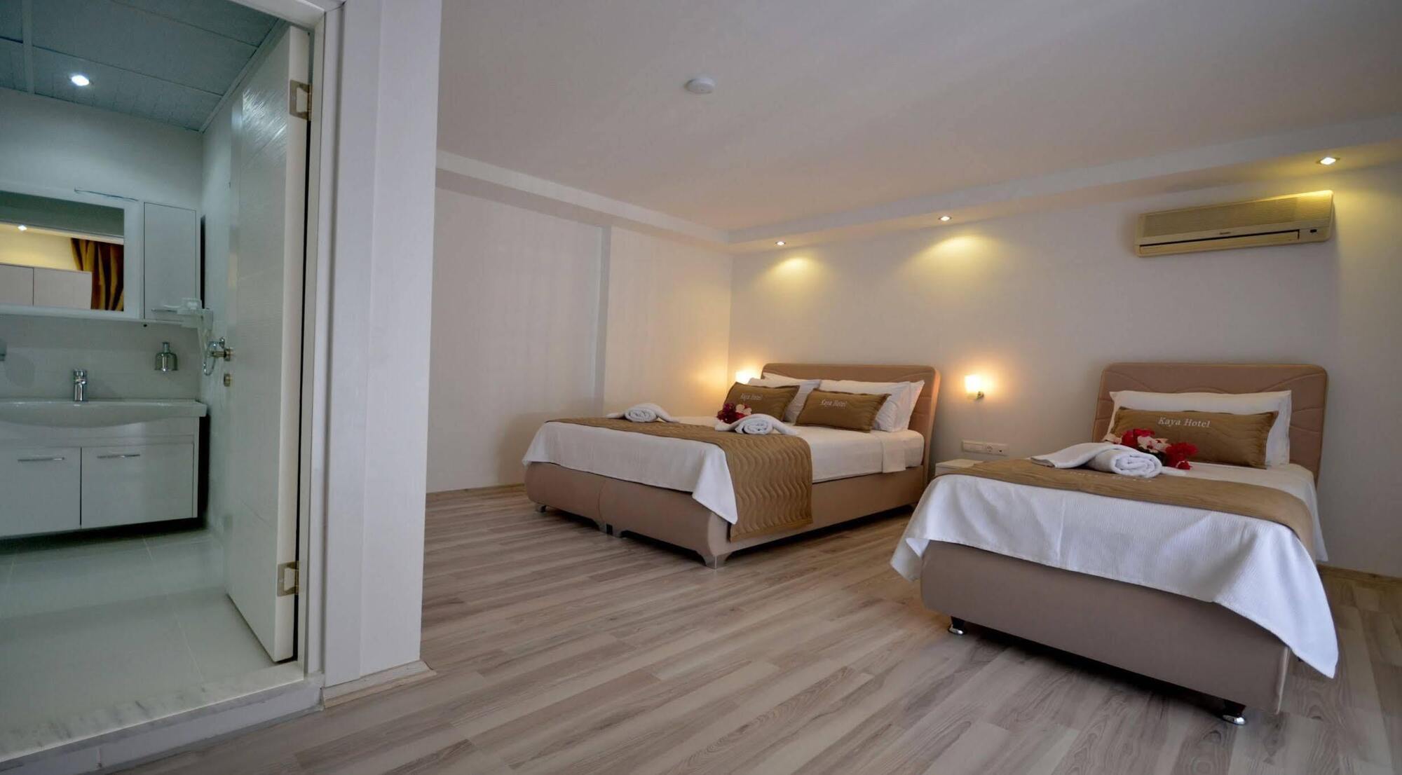 Hotel Kaya 3*