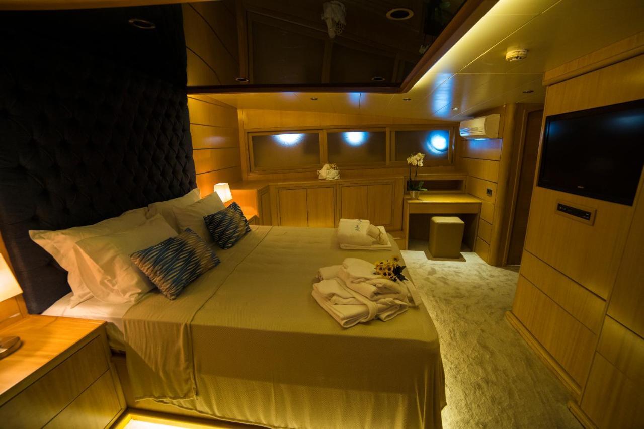 7 Deluxe - A Seductive Blend Of Style And Serenity