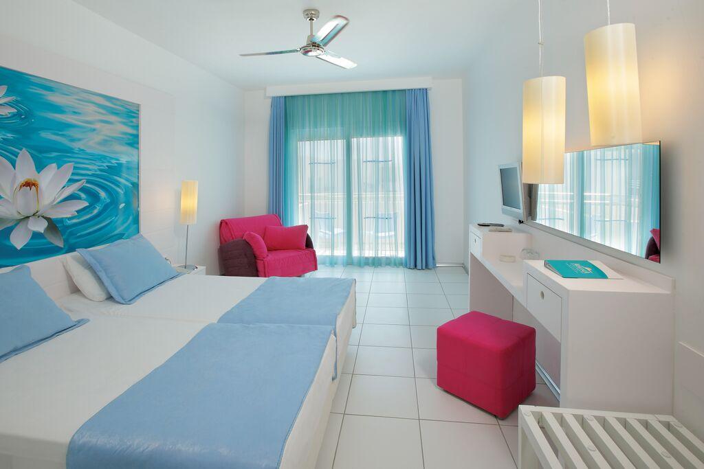 Armonia Village & 5*