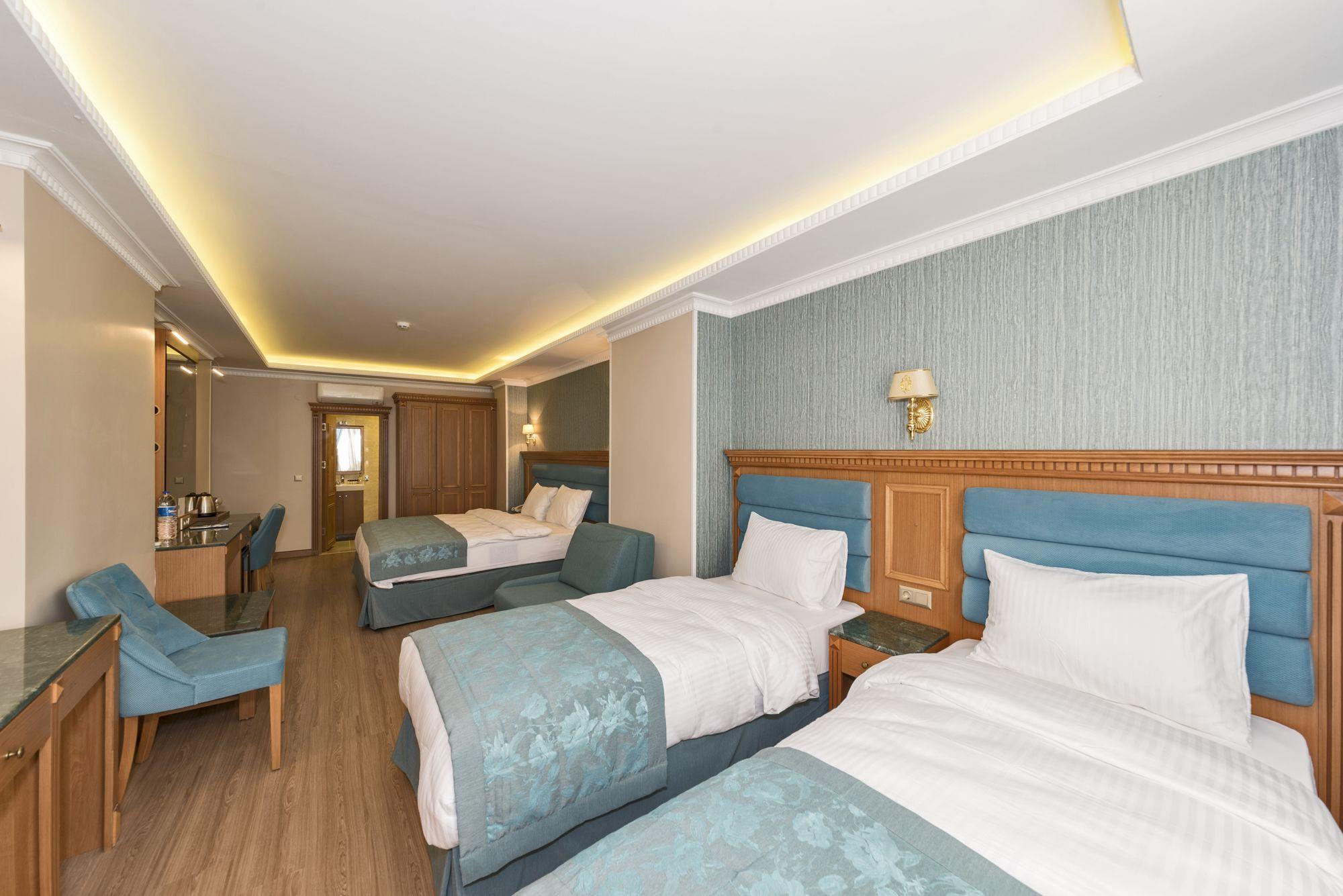 Magnaura House Hotel 3*