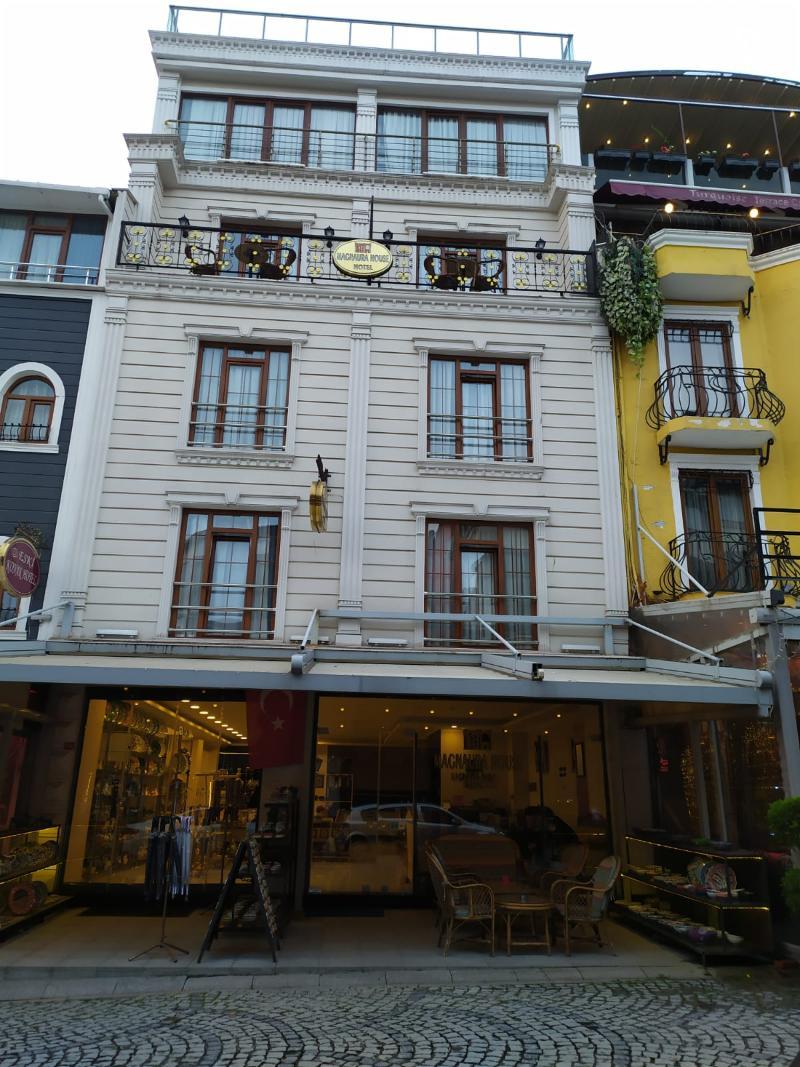 Hotel Magnaura House 3*