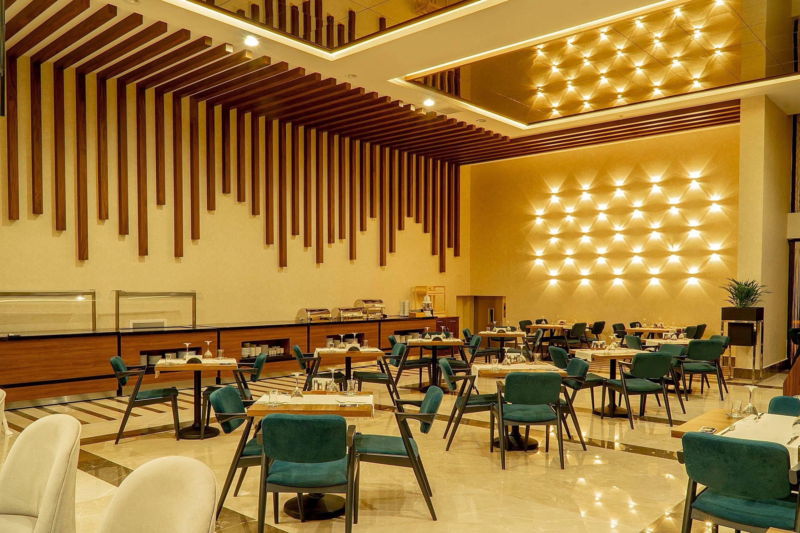 Hotel Angel's Park 4*