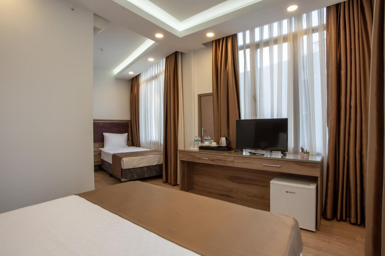 West Palace Hotel 2*