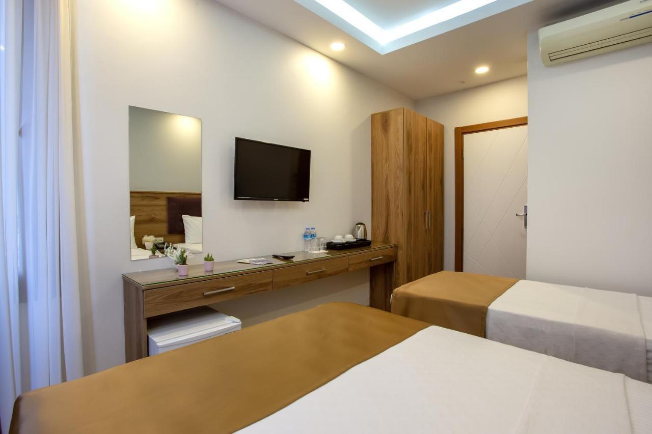 Hotel West Palace 2*