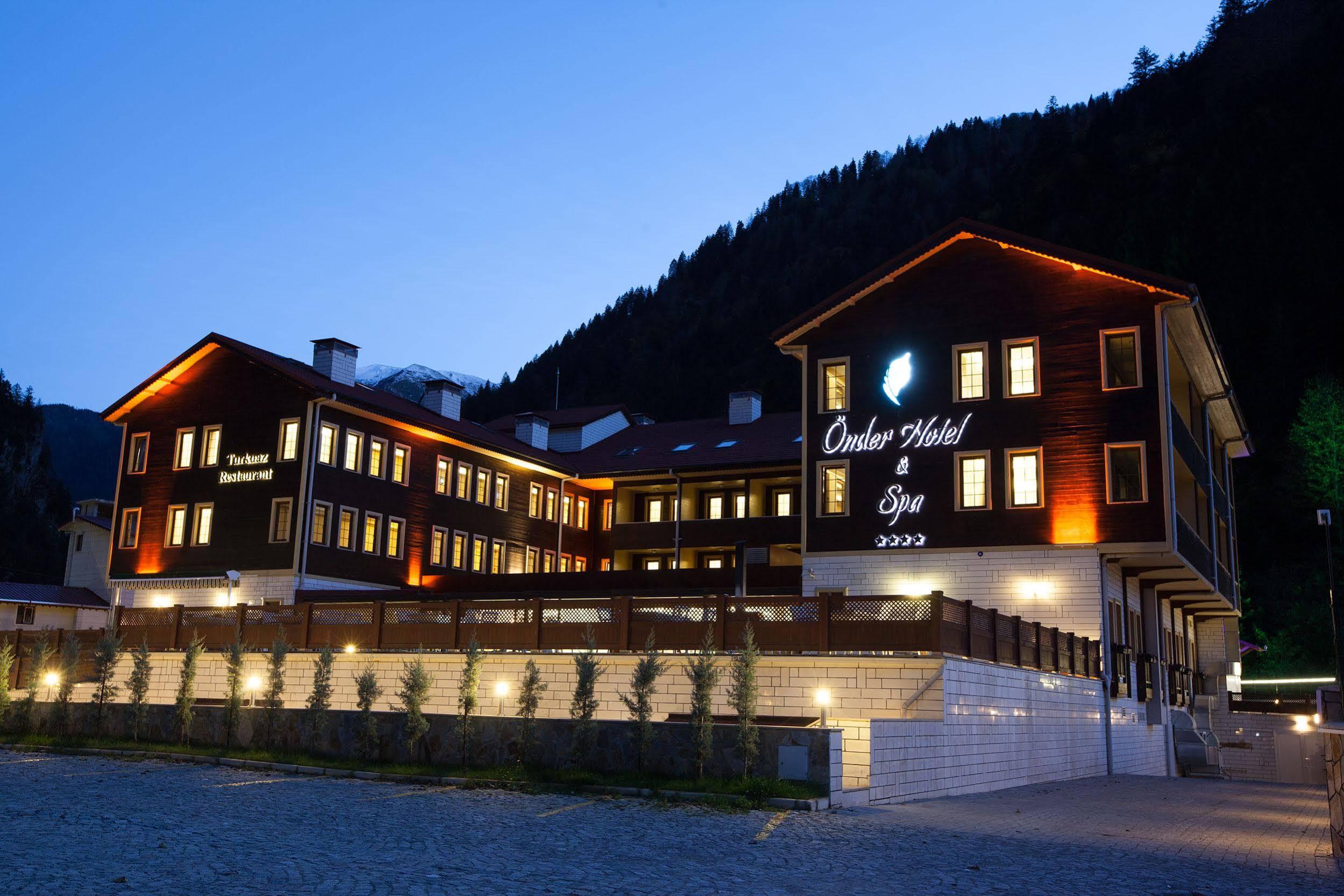 Hotel Flora 4*